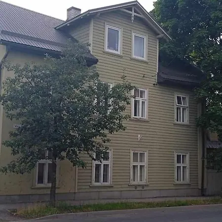 Hygge With Free Parking - Boho Style
