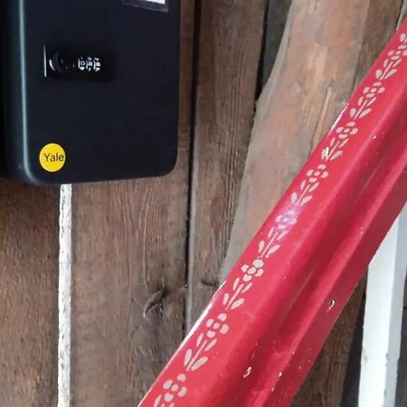 Hygge With Free Parking - Boho Style