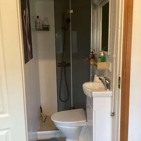 Hygge With Free Parking - Boho Style Apartment