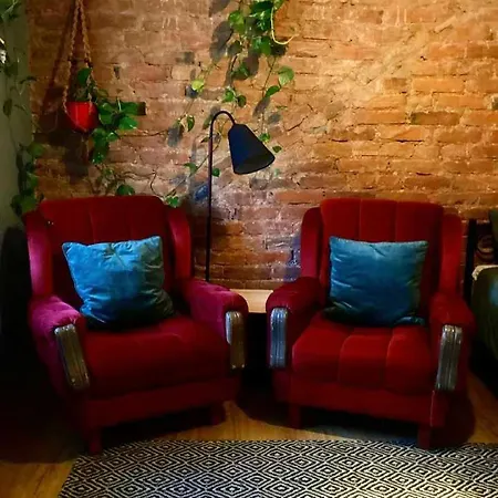 Hygge With Free Parking - Boho Style